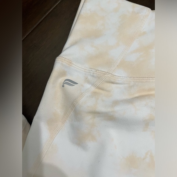 Fabletics Honey Milk Zoned-High Waist Leggings Size Large - Picture 7 of 11